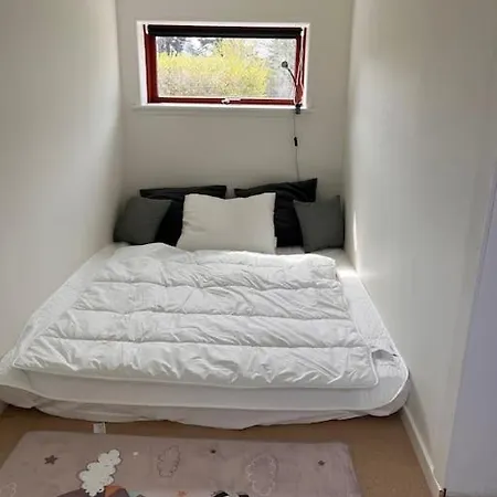 Flot Renoveret Sommerhus, Taet Pa Vandet Holiday home Frorup